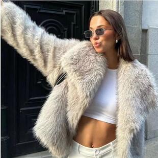 18. Amazon / AliExpress 2025 AW Europe-America Street Mid-Length Fox-Faux-Fur Coat