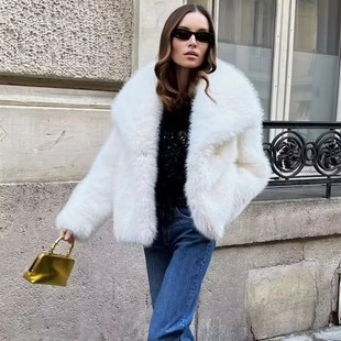 4. Europe-America Autumn/Winter 2025 New Women’s Fox-Fur Style Black Fur Jacket – Street-Chic Crop