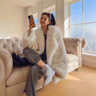 60. Amazon / AliExpress 2025 AW Europe-America Women’s Warm Mid-Length Faux-Fur Overcoat