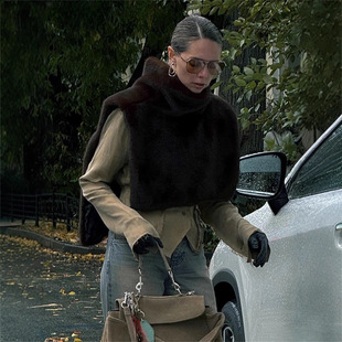 33. Europe-America Long Faux-Fur Scarf / Shawl – Fox-Look Wrap & Cape for Winter