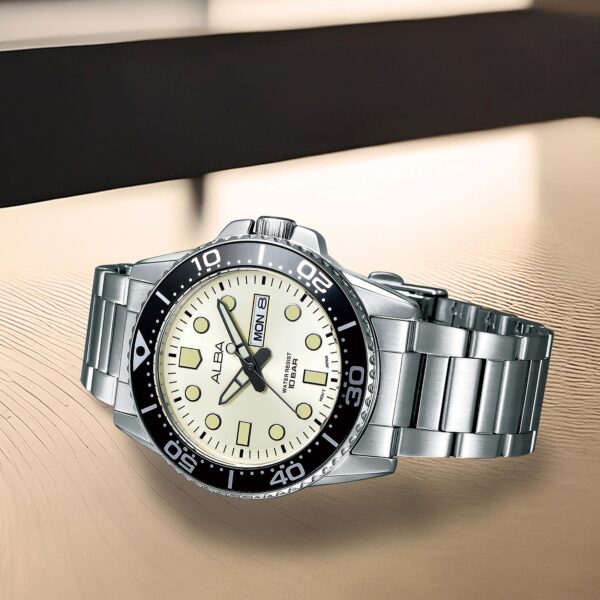 Men Quartz Light Champagne Dial Analog Stainless Steel Watch AV3601X1