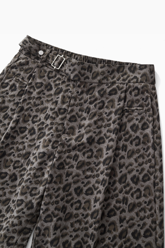 Arden Side-Tab Shorts